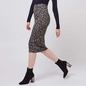 Topshop animal print stretch pencil skirt, size 8